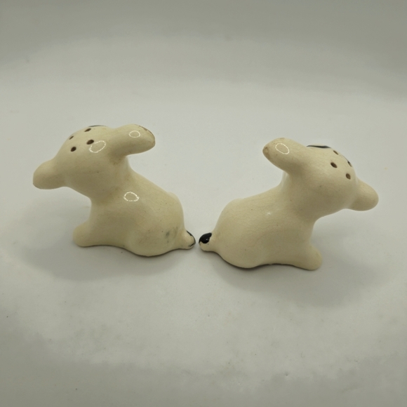Vintage 1940s Kitschy Ceramic Black Offwhite Puppy Salt And Pepper Set - Picture 9 of 9